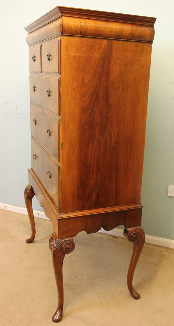 Antique Burr Walnut Chest Drawers, London.