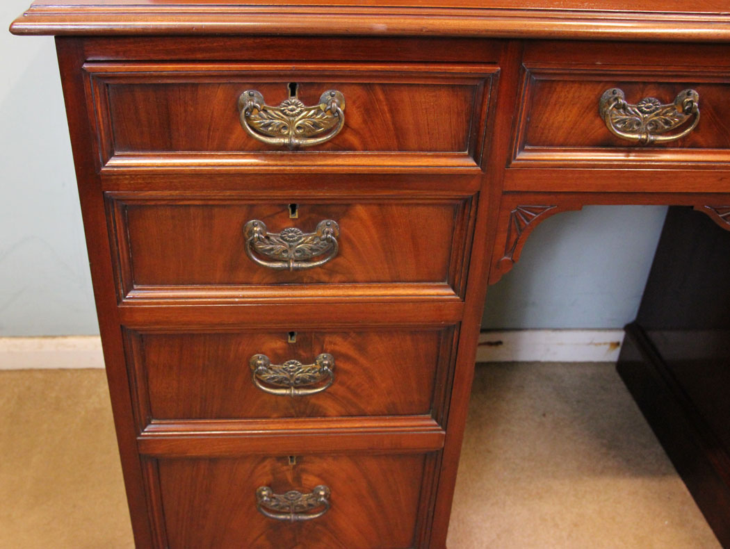Antique Dressing Table.