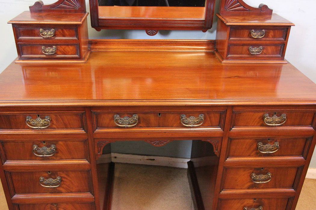 Quality Antique Kneehole Dressing Table.