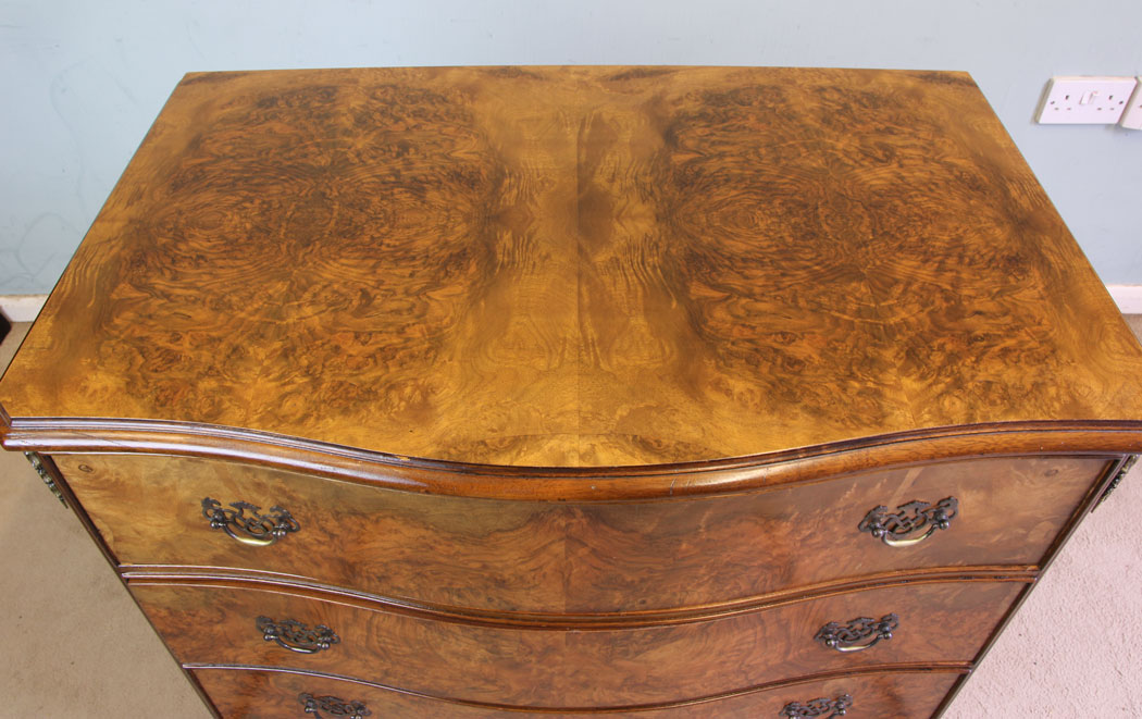 11367r4 Antique Vintage Burr walnut Chest drawers, Antique Burr Walnut Shaped Front Chest of Drawers