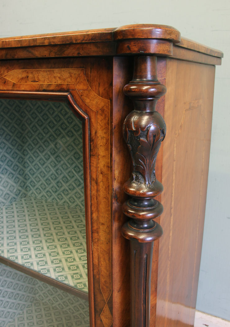 11368r10 Antique Victorian Burr Walnut Cabinet, Antique Victorian Burr Walnut Display Cabinet.