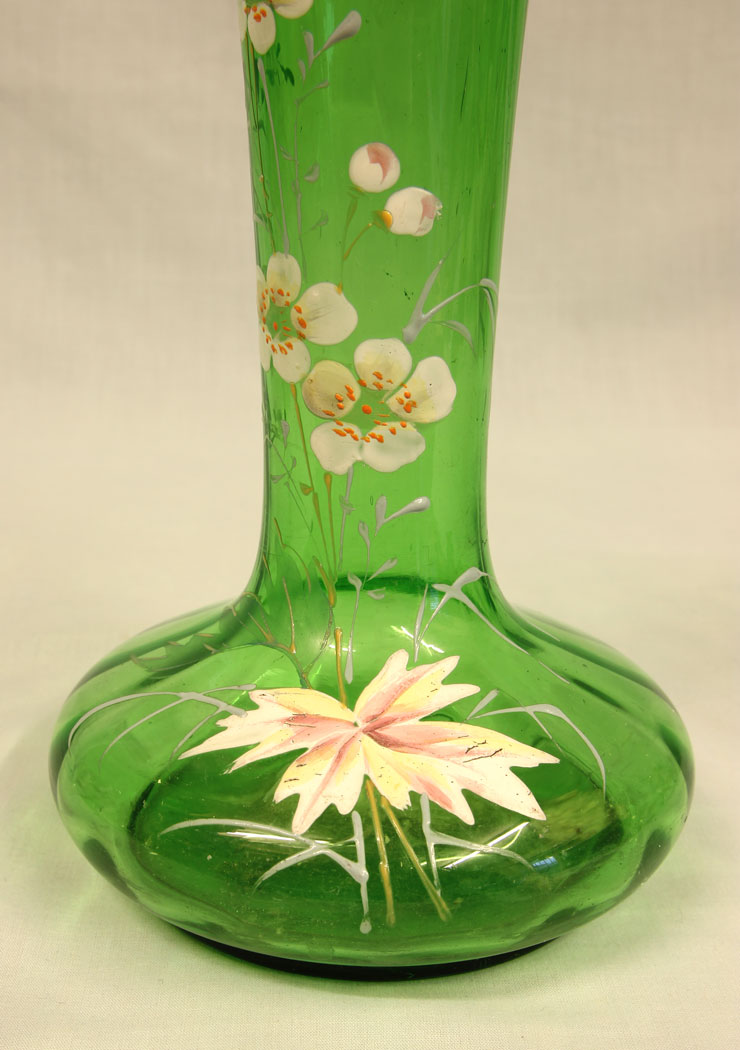 11444r4 Antique Decorated Green Glass Shaped Vase, Antique Decorated Green Glass Shaped Vase