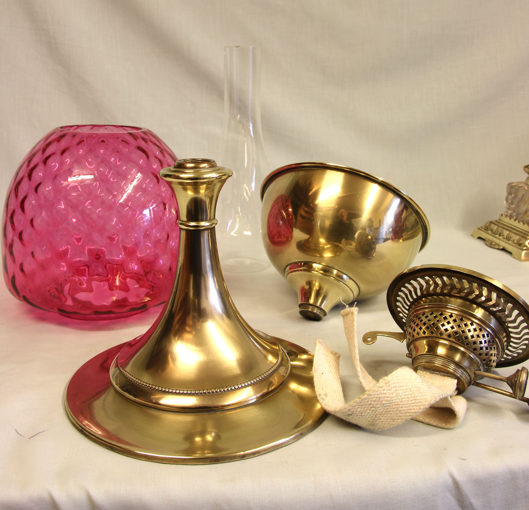 11468r9 Antique Brass Oil Lamp with Cranberry Shade,