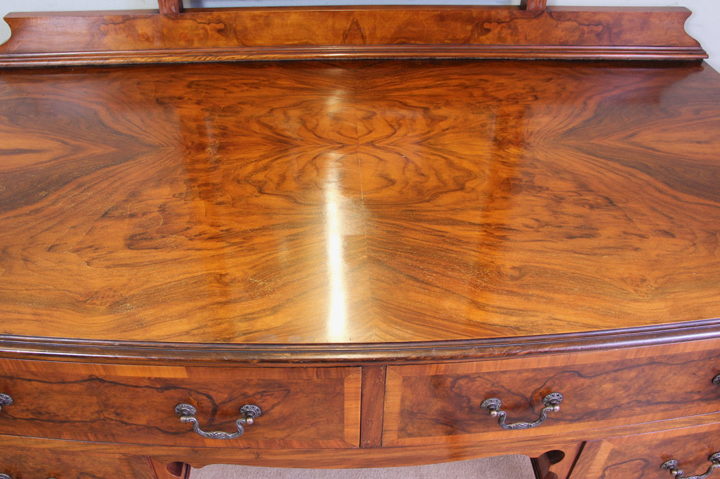 11520r8 Antique Burr Walnuit Dressing Table,