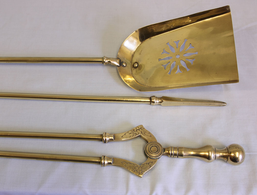 11528r3 Antique Set Fire Irons,