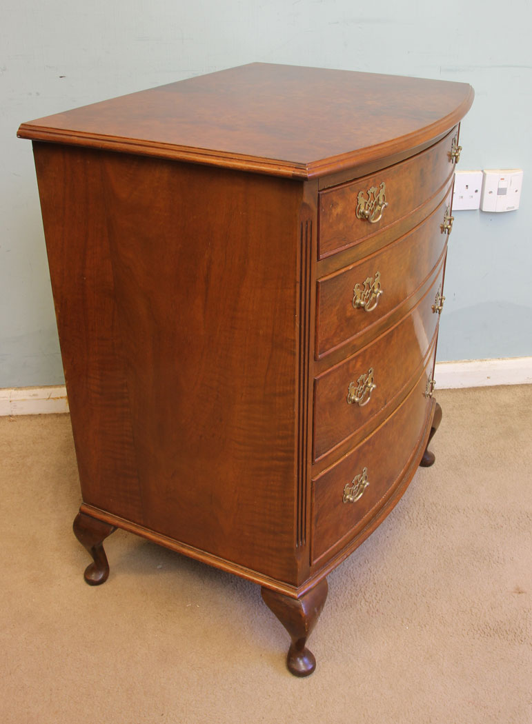 11533r4 Antique Bow Front small Walnut Chest Drawers,