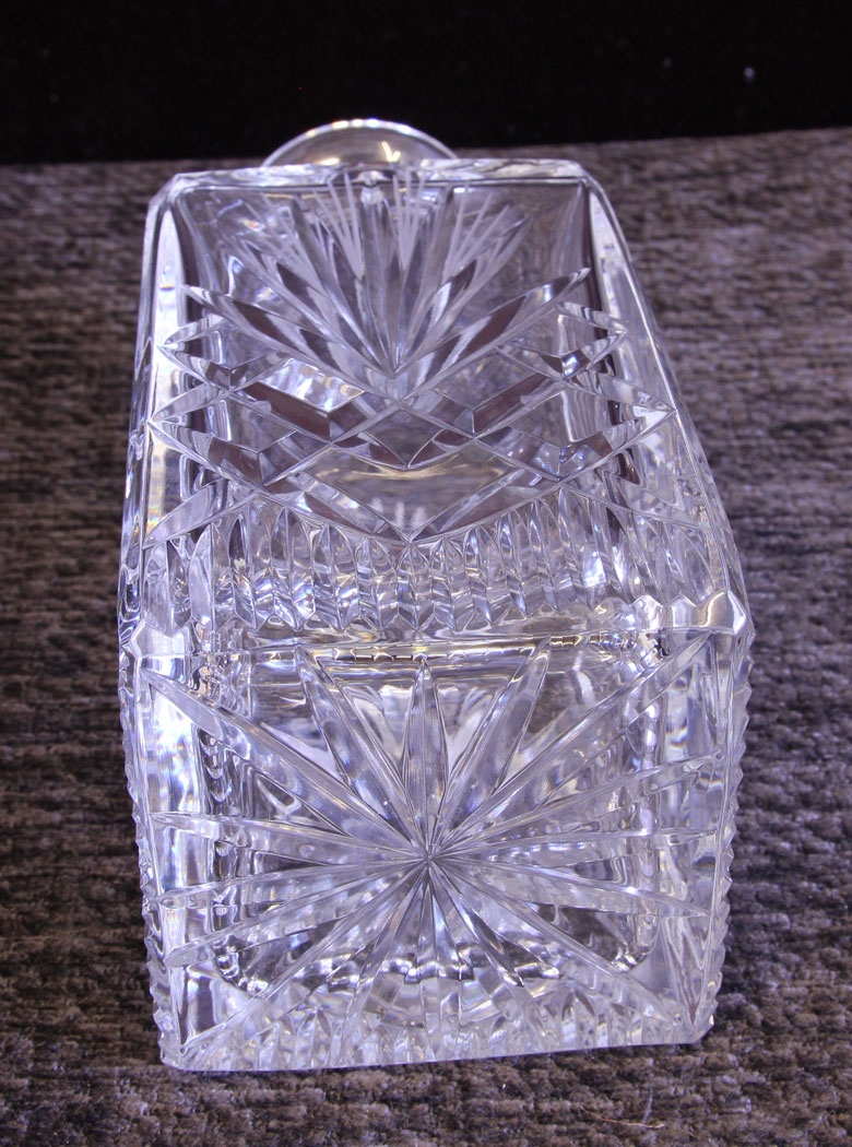 11597r5 Cut Glass Decanter.