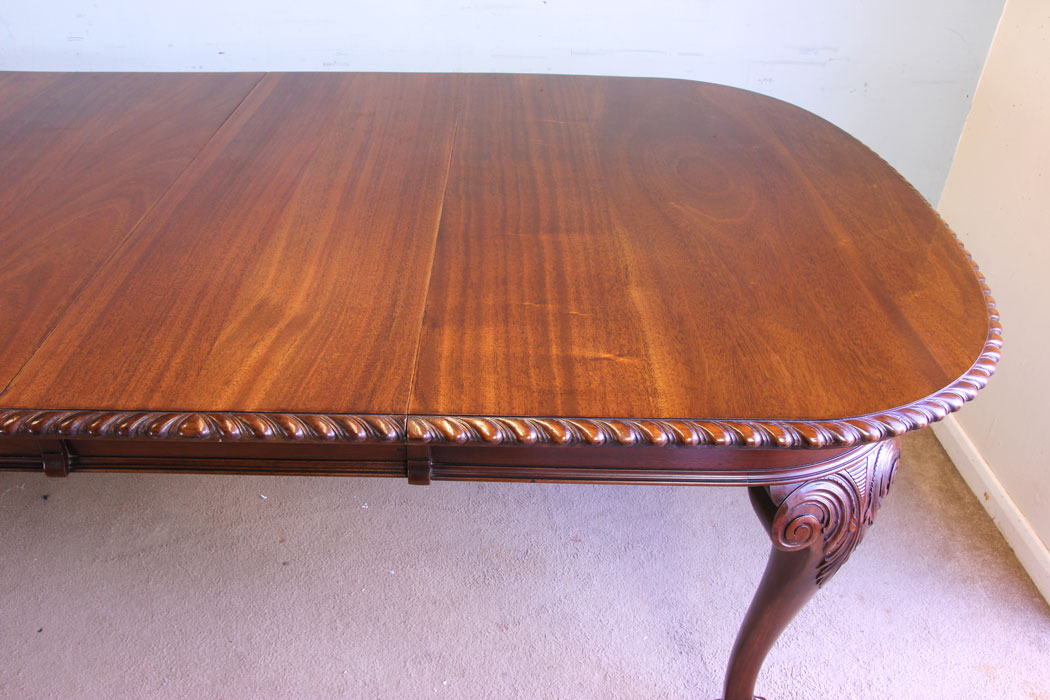 11618r3 Antique Mahogany Extending Dining Table,