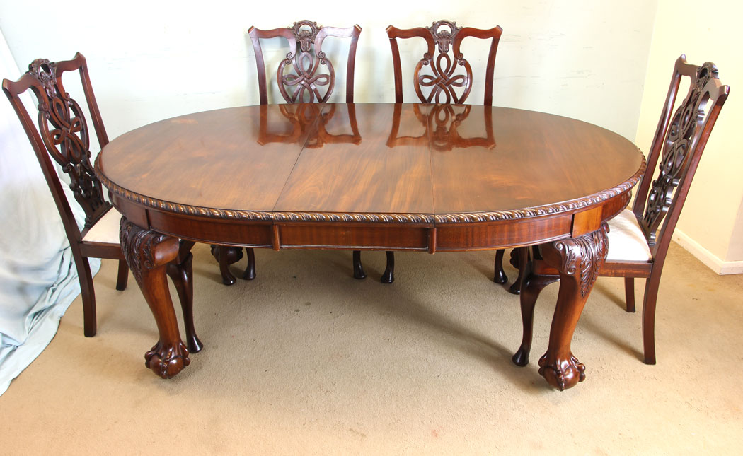 11649r15 Antique Mahogany Extending Table Eight to Ten Seater,