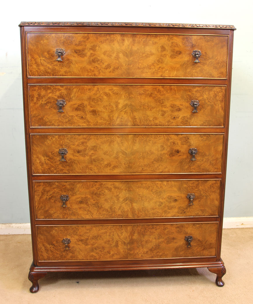 11665r12 Burr Walnut Chest of Drawers,