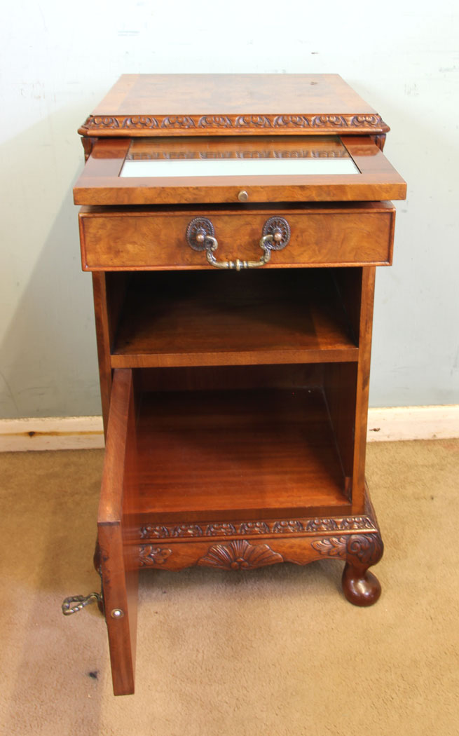 11675r12 Burr Walnut Bedside Cabinet,