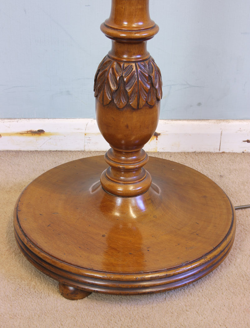 11683r3 Walnut Standard Lamp,