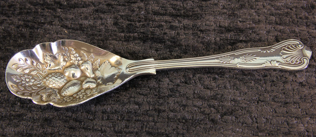 11832r1 Vintage Silver Plated Berry Spoon EPNS A1 Sheffield,