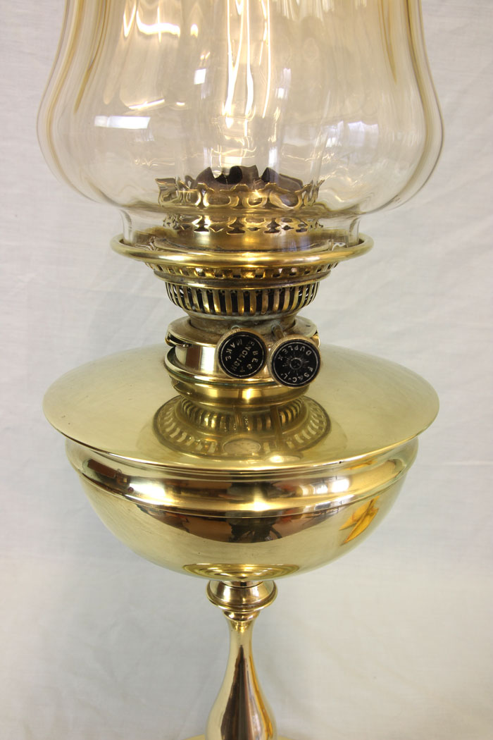 11842r5 Antique Brass Oil Lamp with Replacement Shade,