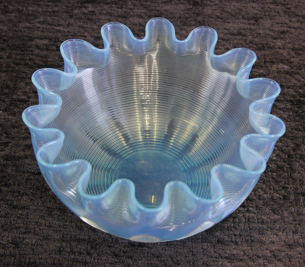 11854r2 Antique Vaseline Stevens Williams Glass finger Bowl,