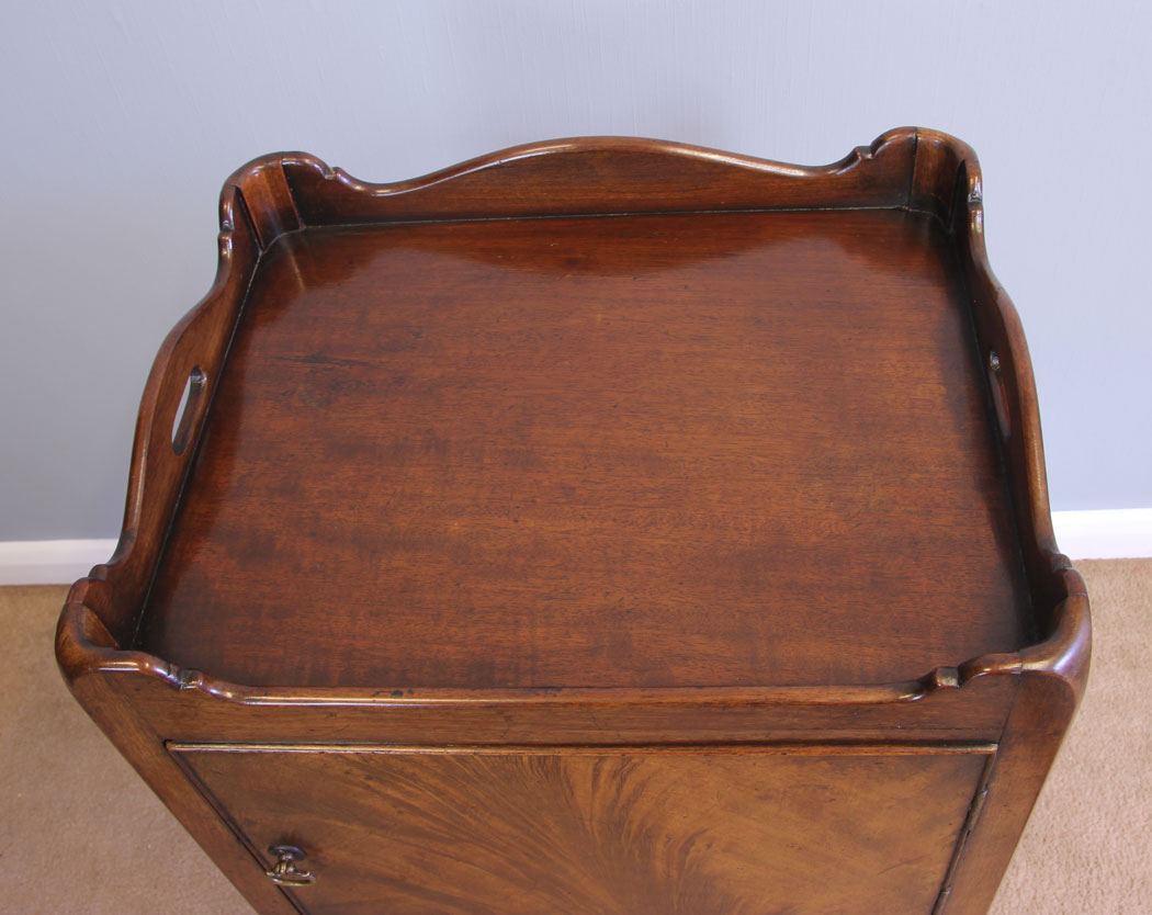 11910r12 Antique Georgian Style Mahogany Bedside Table,