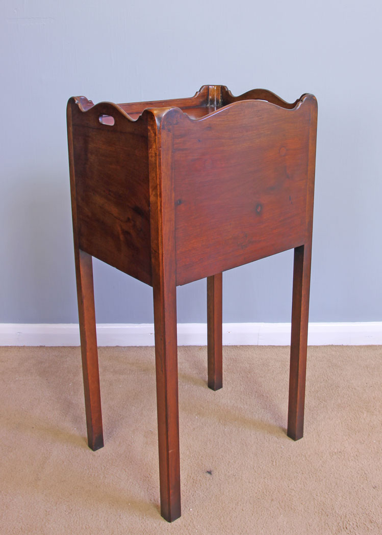 11910r5 Antique Georgian Style Mahogany Bedside Table,