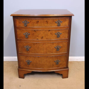 Antique Burr Walnut Chest of Drawers.
