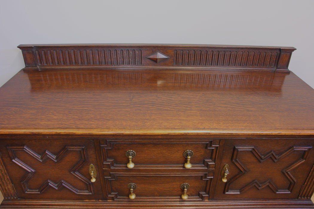 11935r7 Quality Antique Oak Sideboard Dresser Base,