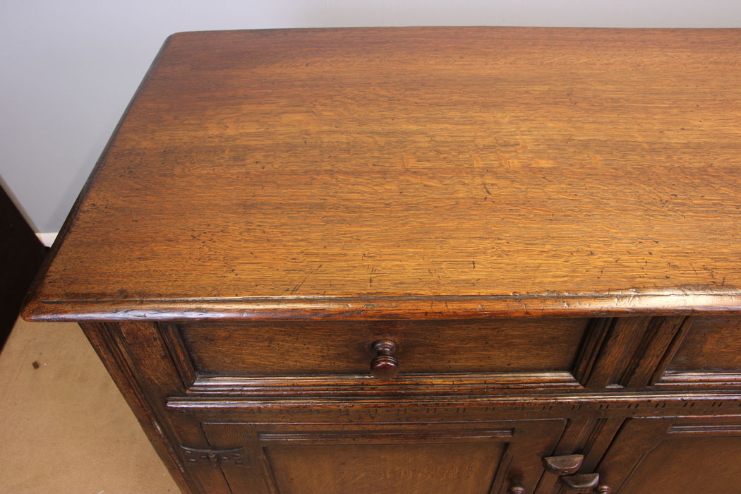 11976r4 Antique Oak Dresser Base,