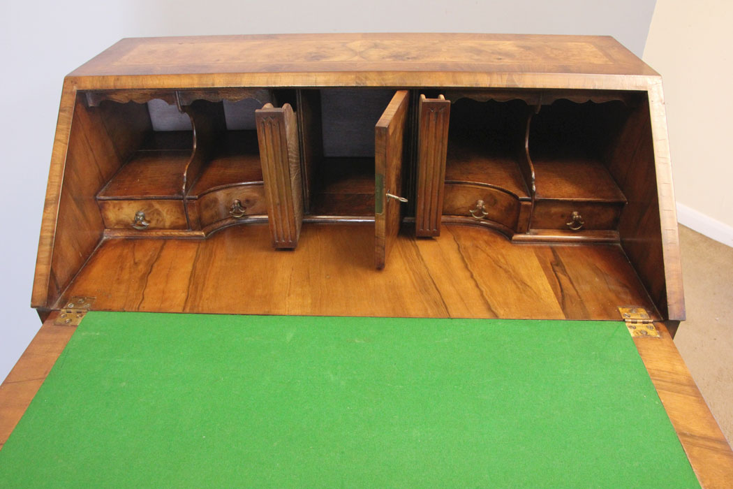 11984r10 Antique Burr Walnut Desk Writing Bureau,