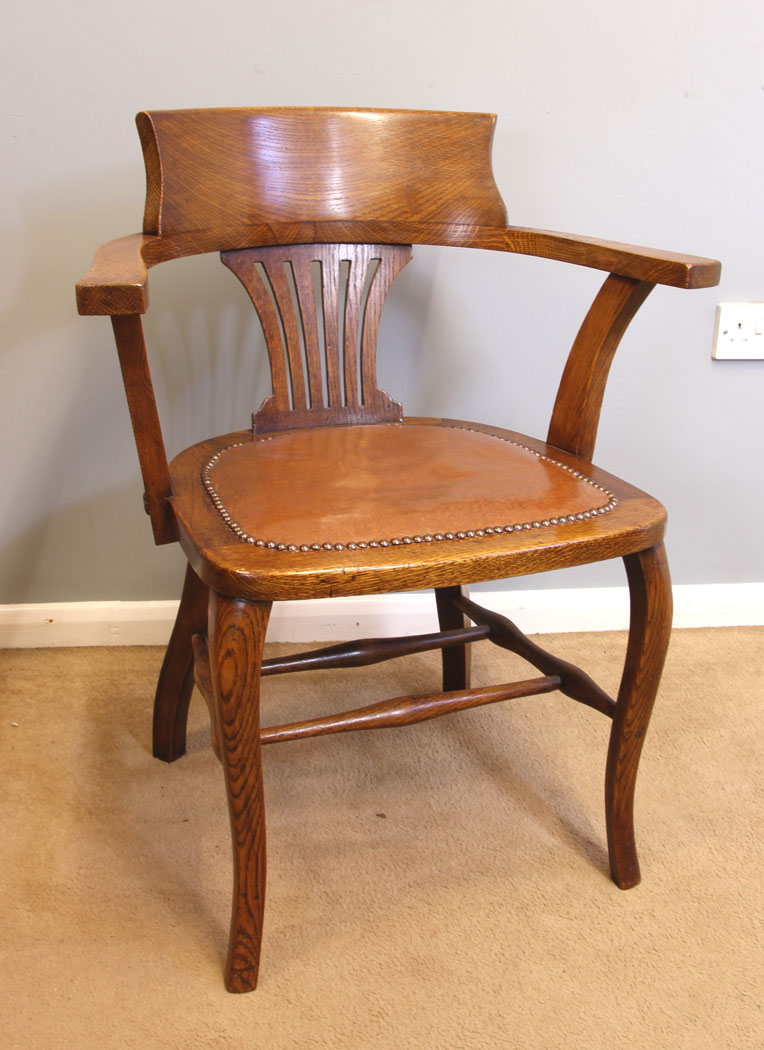 12007r1 Antique Oak Desk Chair,