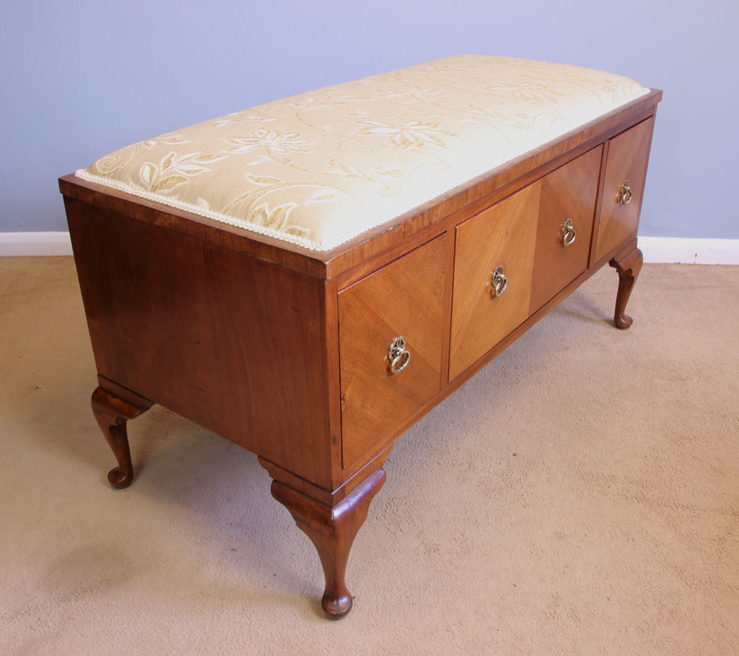 12028r3 Antique Walnut Ottoman Window Seat,