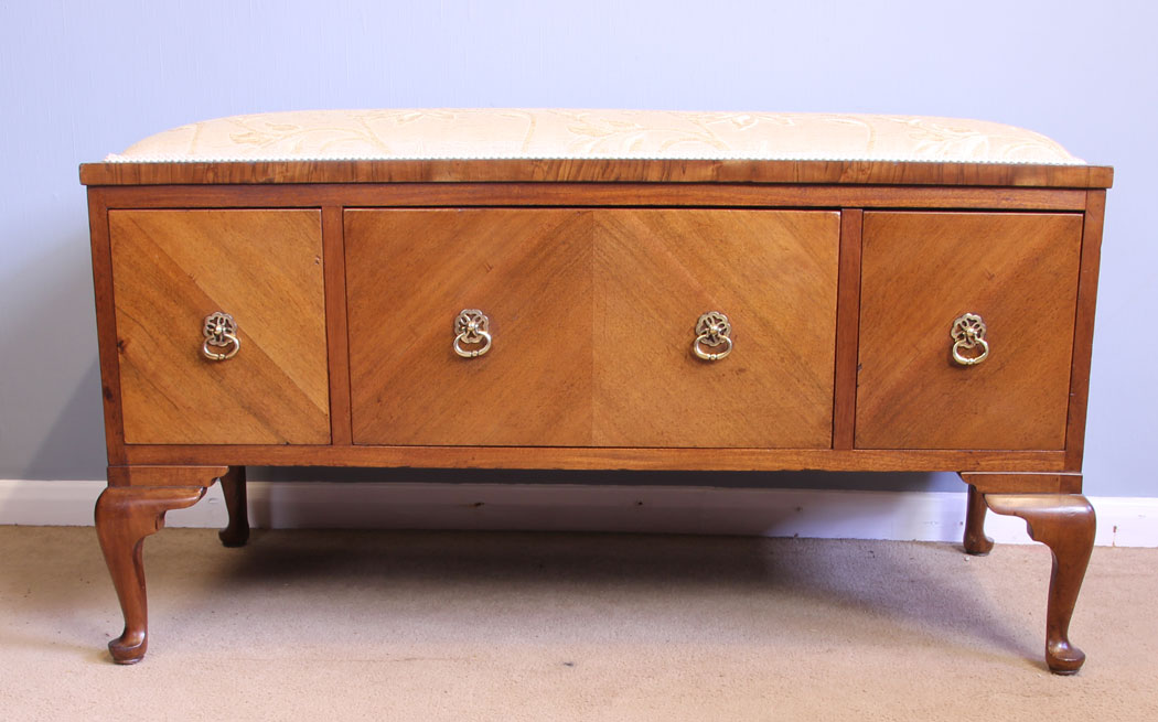 12028r4 Antique Walnut Ottoman Window Seat,
