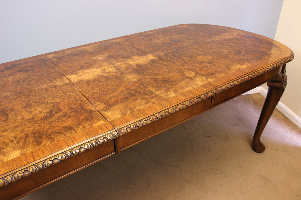 12049r10 Antique Queen Anne Style Burr Walnut Extending Dining Table,