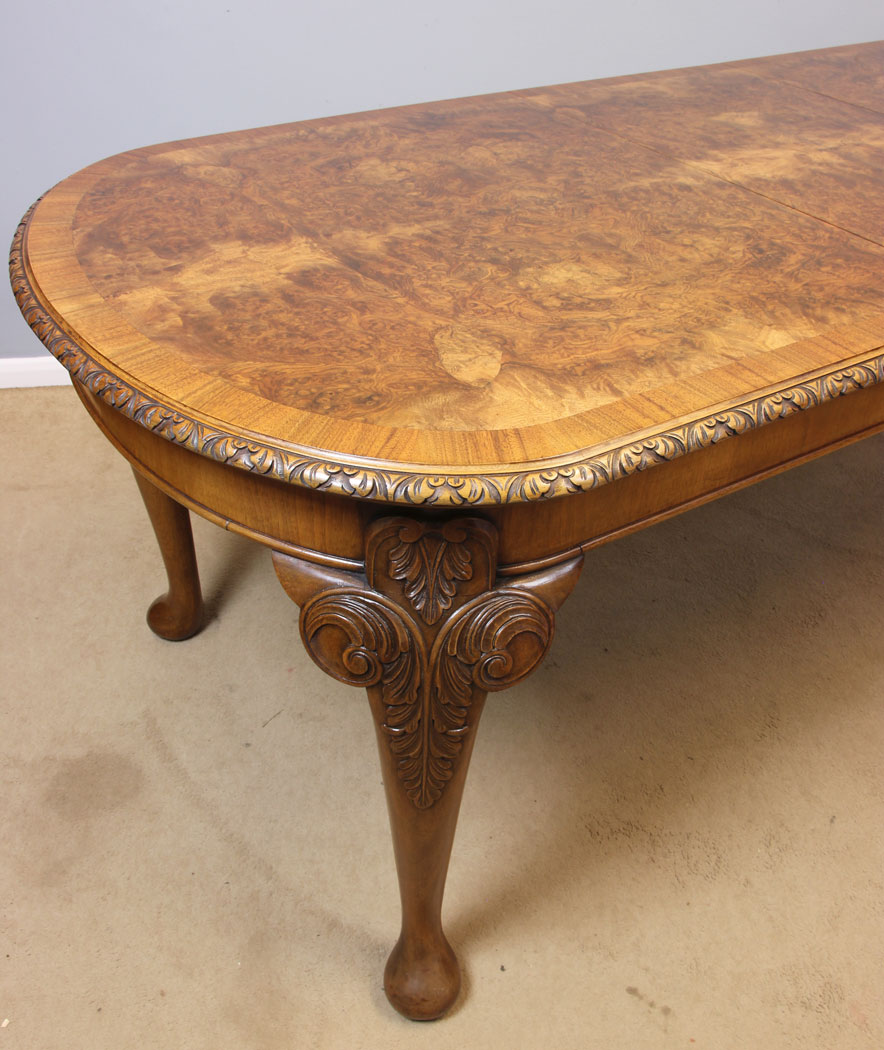 12049r11 Antique Queen Anne Style Burr Walnut Extending Dining Table,