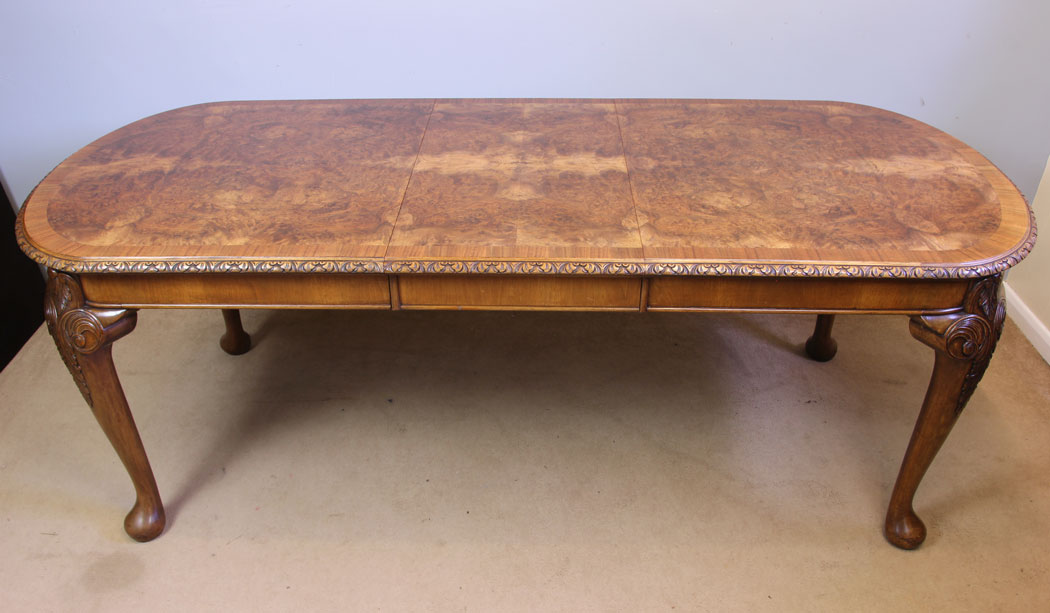 12049r7 Antique Queen Anne Style Burr Walnut Extending Dining Table,