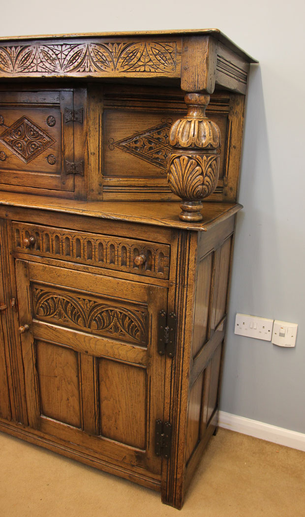 12090r5 Court Cupboard Sideboard Dresser,