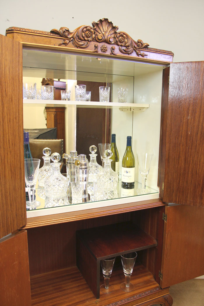 12105r2 Burr Walnut Antique Queen Anne Style Cocktail Drinks Cabinet,