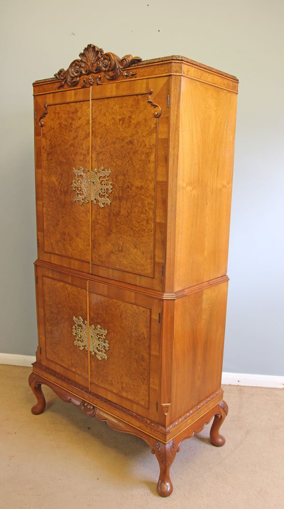 12105r5 Burr Walnut Antique Queen Anne Style Cocktail Drinks Cabinet,