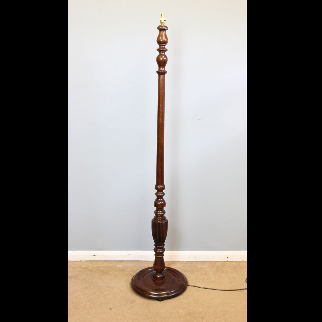 12139r01-Antique-Mahogany-Standard-Lamp,- Antique Mahogany Floor Standard Lamp