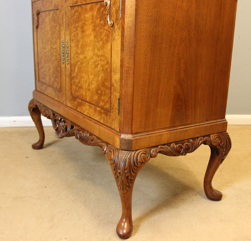 12140r12 Antique Burr Walnut Cocktail Drinks Cabinet,