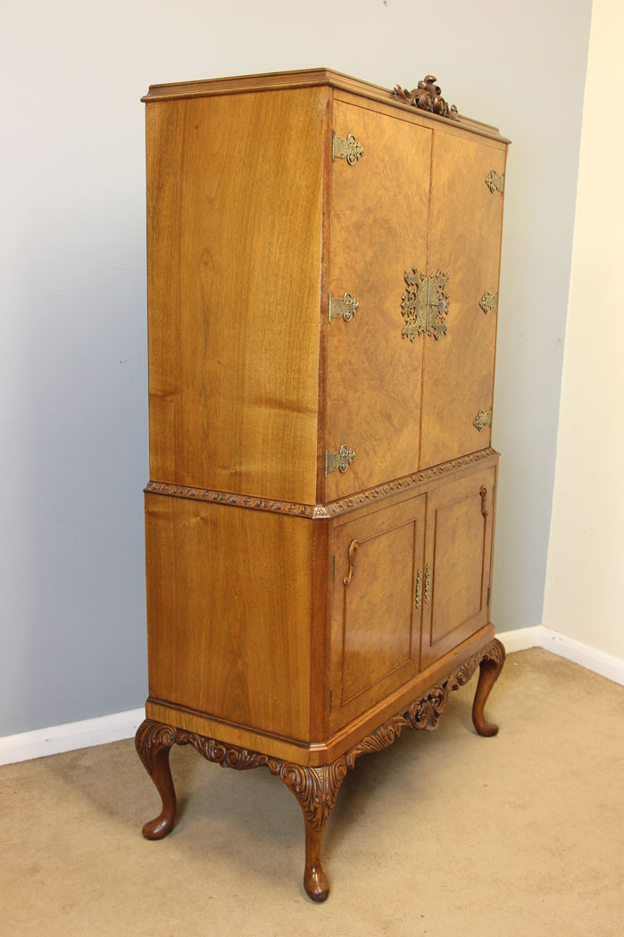 12140r5 Antique Burr Walnut Cocktail Drinks Cabinet,
