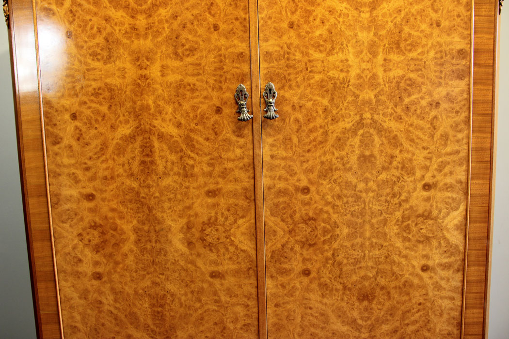 12158r14 Antique Burr Walnut Hanging Double Wardrobe,