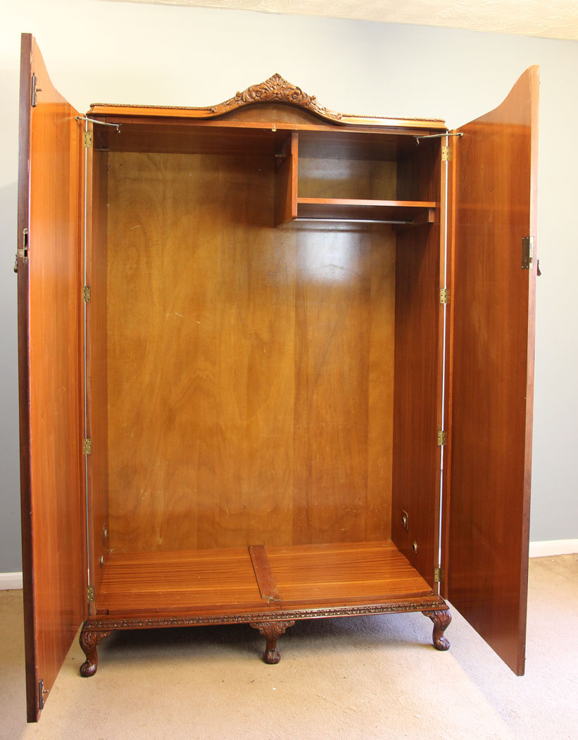 12158r9 Antique Burr Walnut Hanging Double Wardrobe,