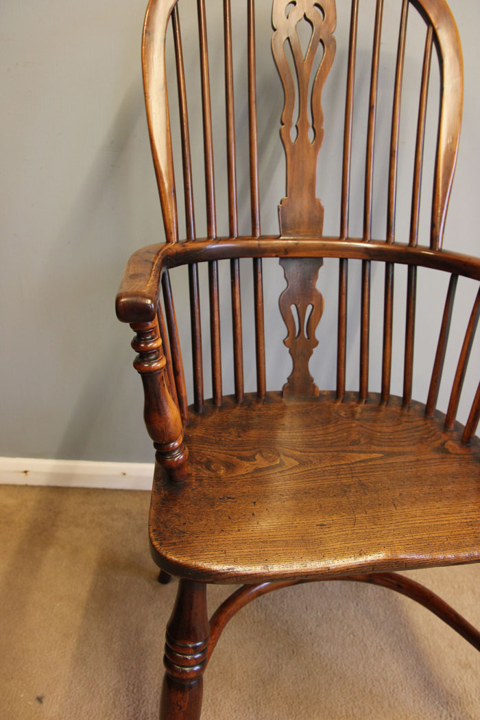 12163r2 Antique Yew Wood Windsor Chair,