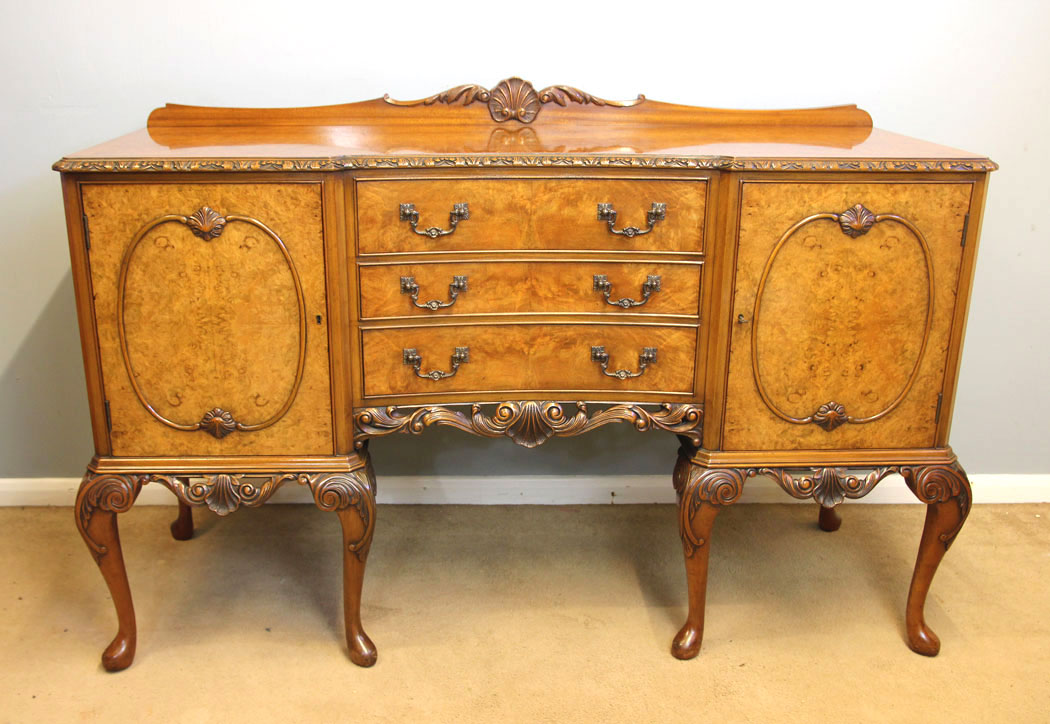 12171r1 Burr Walnut Queen Anne Style Sideboard,