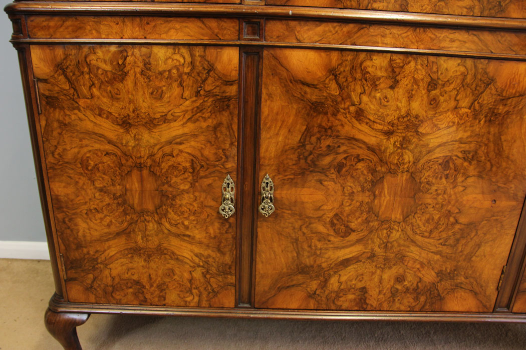 12180r10 Antique Burr Walnut Drinks Side Cabinet,