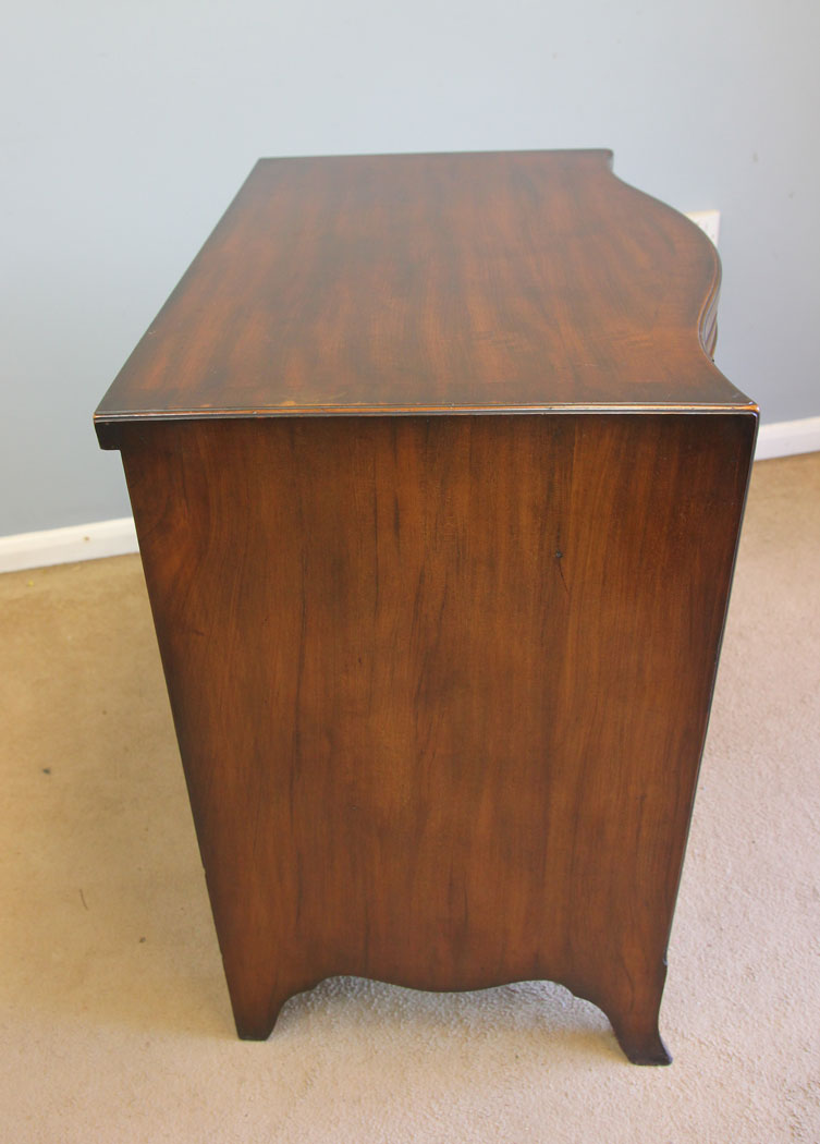 12220r9 Antique Small Georgian Style Mahogany Serpentine Chest of Drawers,