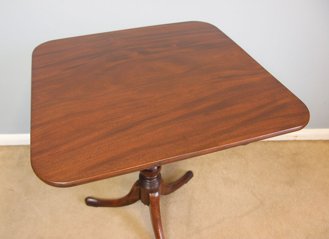 12229r8 Georgian Mahogany Tripod Occasional Table,