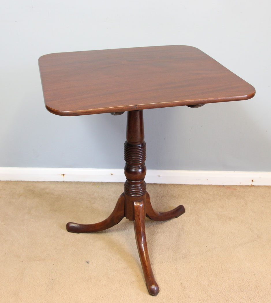 12229r9 Georgian Mahogany Tripod Occasional Table,