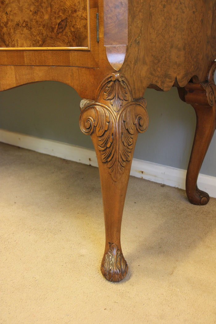 12234r4 Burr Walnut Antique Sideboard Server,