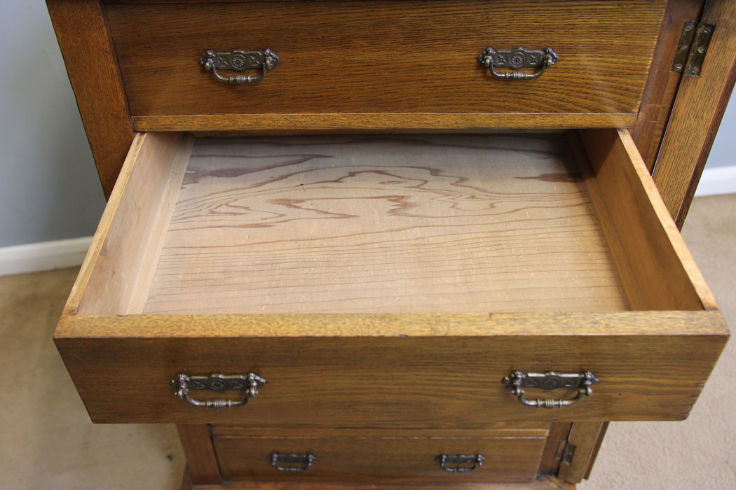 12256r9 Antique Ash Wellington Chest Drawers,