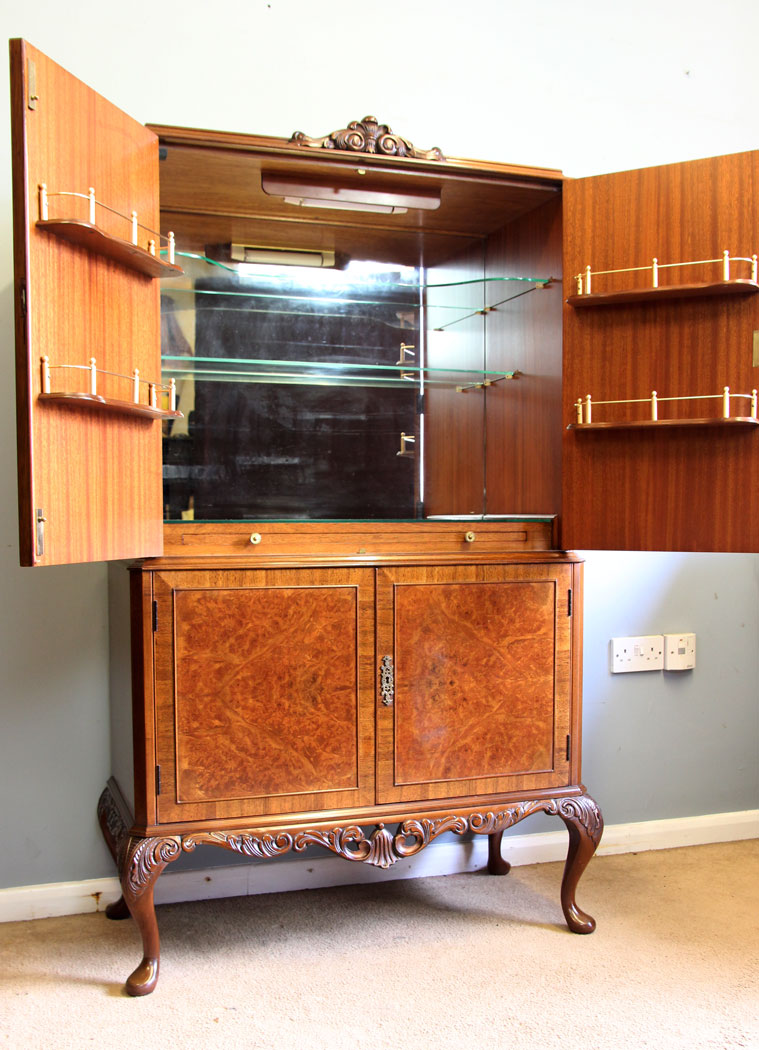 12262r09 Burr Walnut 20th Century Cocktail Drinks Cabinet,