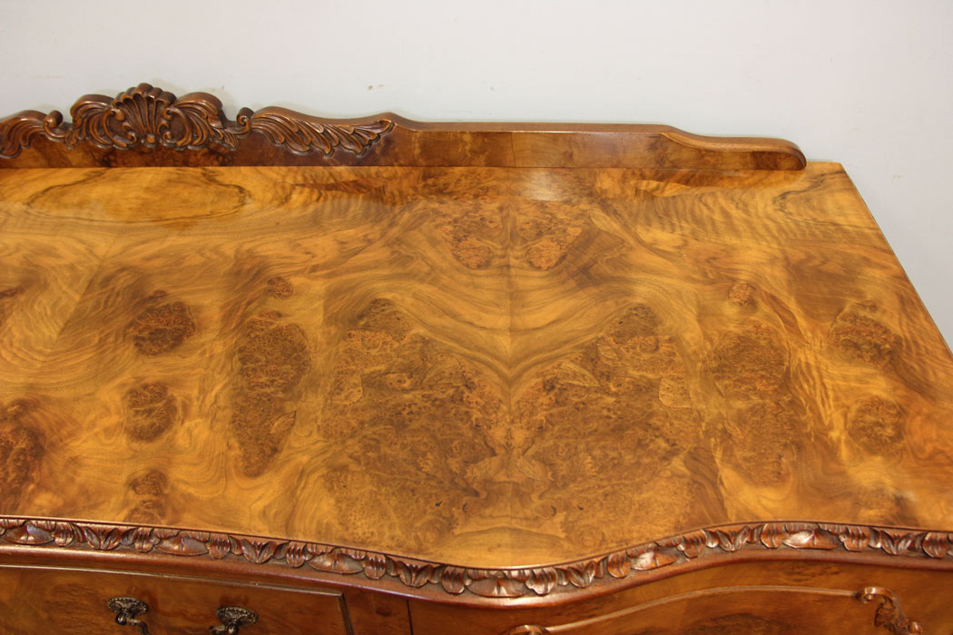 12263r11 Queen Anne Style Burr Walnut Sideboard,