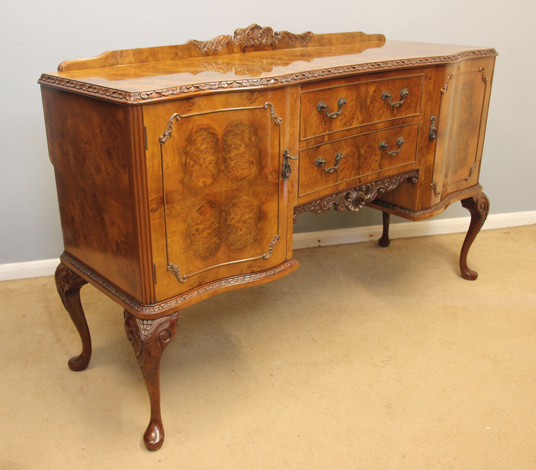 12263r2 Queen Anne Style Burr Walnut Sideboard,